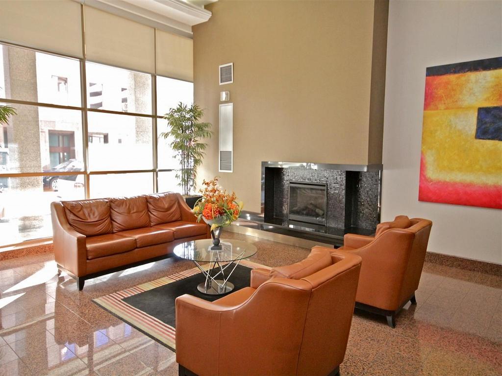 Canada Suites On Bay, Established 1998 Τορόντο Εξωτερικό φωτογραφία