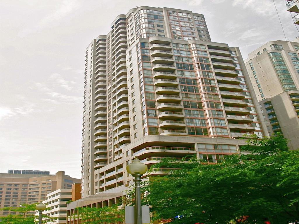 Canada Suites On Bay, Established 1998 Τορόντο Εξωτερικό φωτογραφία